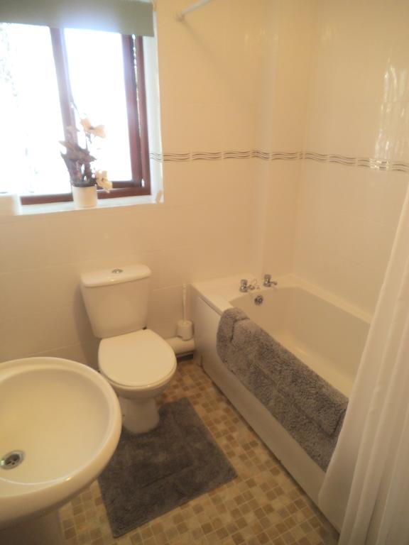 Quayside Close Holiday Apartments بول الغرفة الصورة